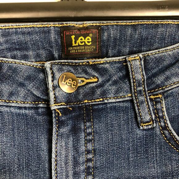 Vintage Lee Women's Bootcut Leg Mid-Rise Blue Jeans Denim Size 10 Short 5-Pocket - Picture 3 of 8